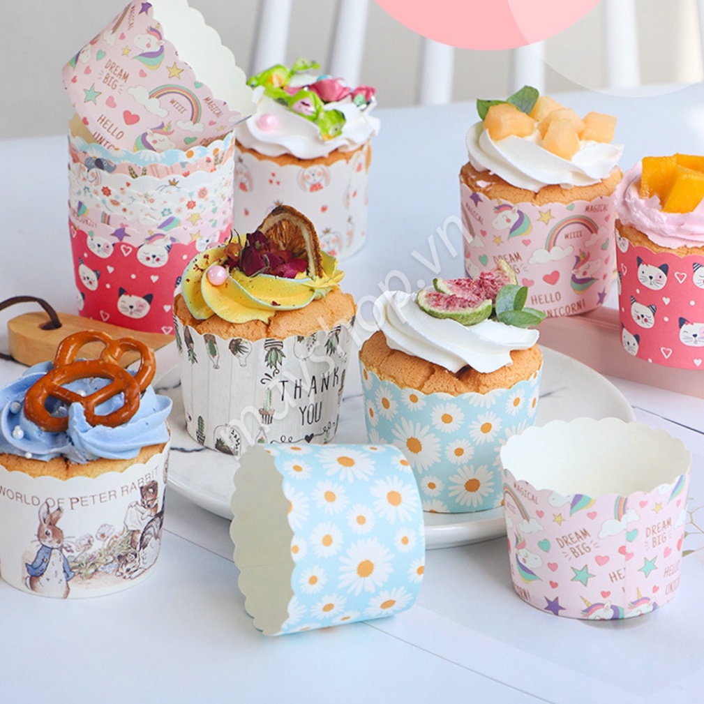 Cốc Giấy Đựng Bánh  50 Cupcake Viền Răng Cưa Màu Ngẫu Nhiên