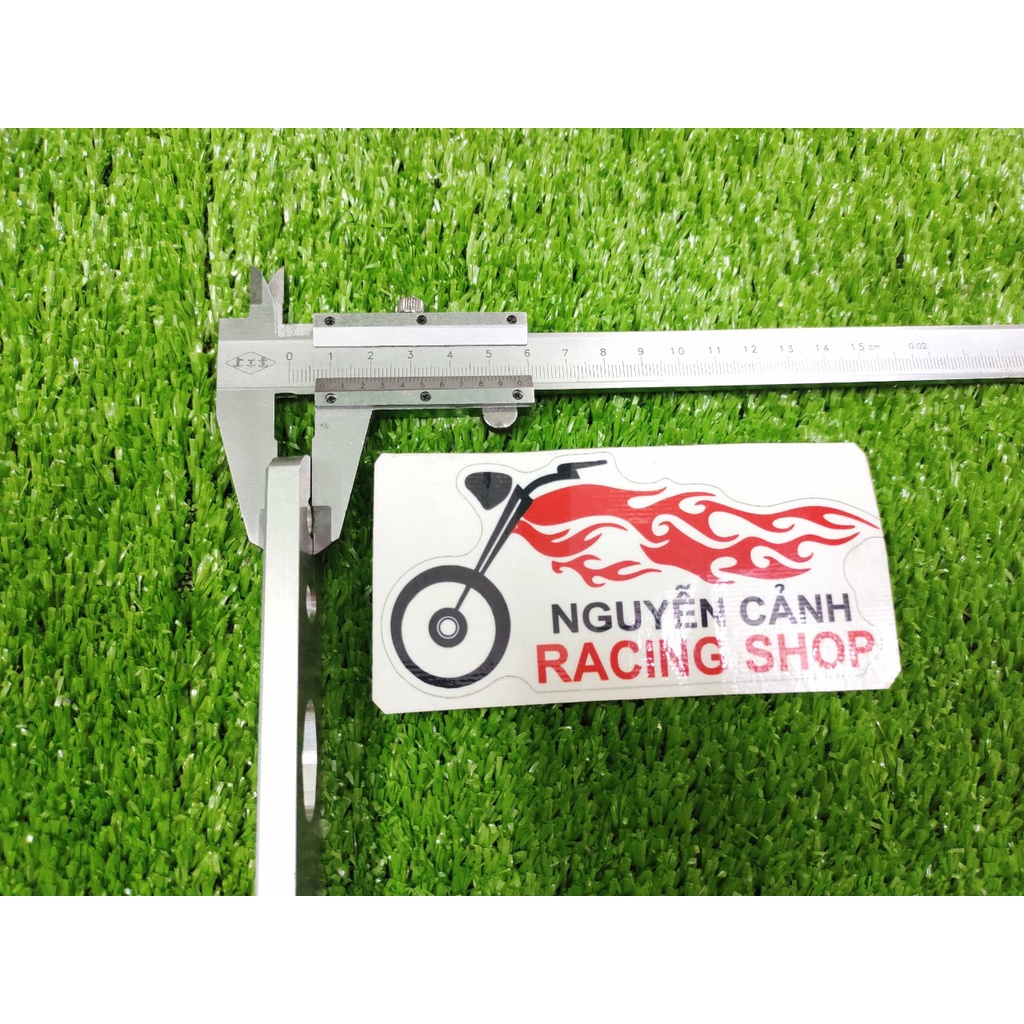 Pas nhôm treo pô gác chân raider