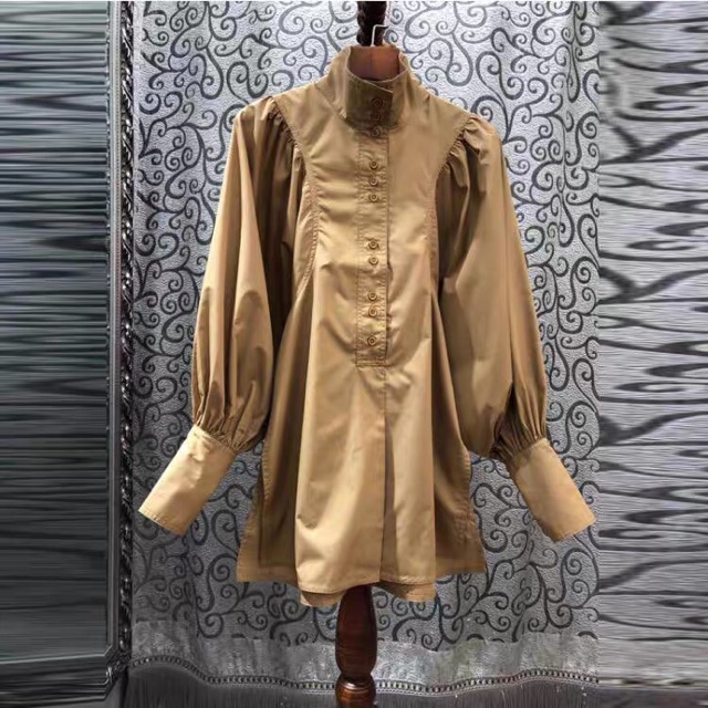 Áo sơ mi tay phồng nút cài