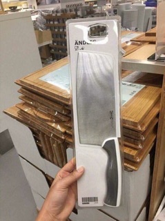 Dao chặt IKEA Thái Lan