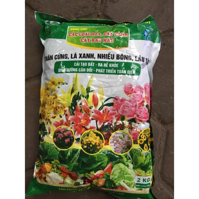 Phân bón hữu cơ vi sinh cho rau, cây cảnh Quế lâm 2kg