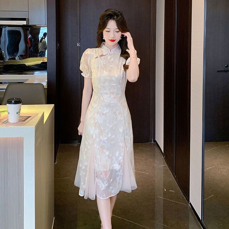 Đầm sườn xám dáng xoè xinh xắn