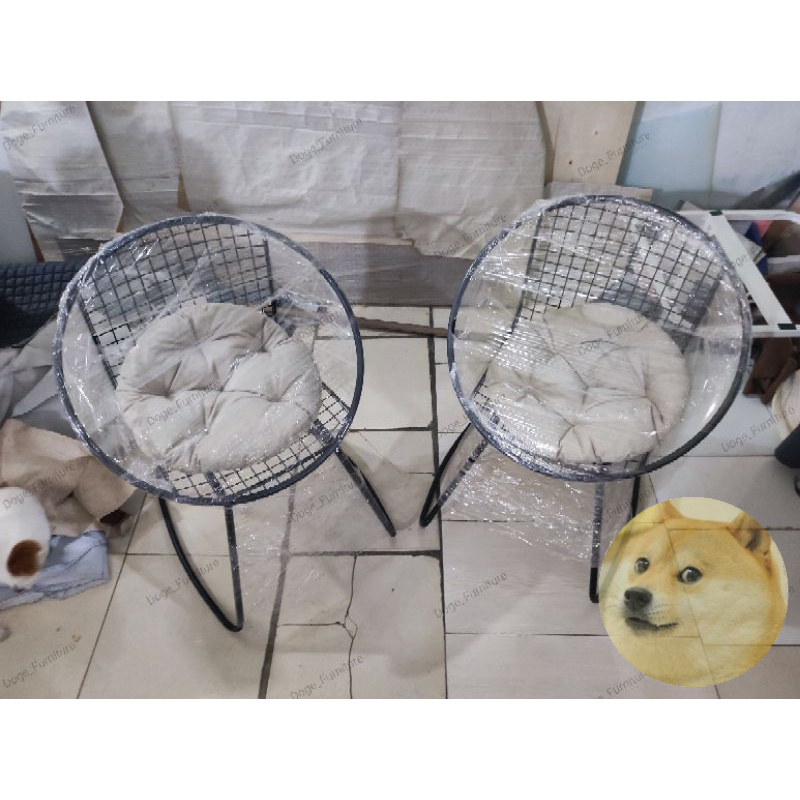 Bộ ghế khung sắt, ghế tựa trứng họa tiết caro ban công sân vườn ngoài trời decor cafe, hút thuốc