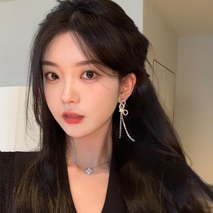 Khuyên Tai Hình Bông Hoa Đính Ngọc Trai Màu Xanh Dương 2022