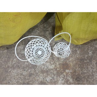 Giỏ cắm hoa tươi, hoa sáp thơm đẹp.