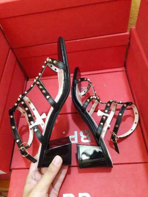 Hàng sale hãng lufi