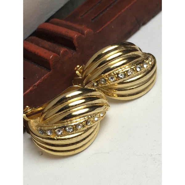 Bông tai kẹp vintage- hoa văn vỏ sò đơn giản