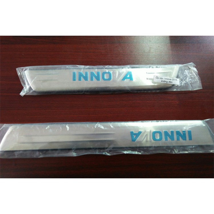 Innova, Ốp bậc cửa trong và ngoài xe Innova 2016-2022 mẫu inox