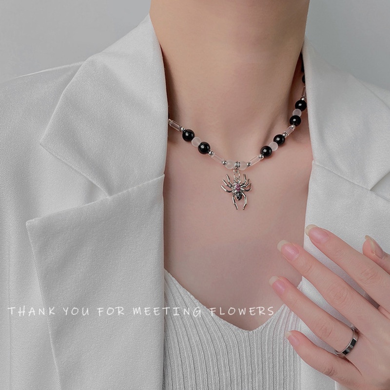 Vòng cổ chuỗi hạt tròn màu đen phối mặt hình nhện phong cách hip hop 19A1291 thời trang nam nữ