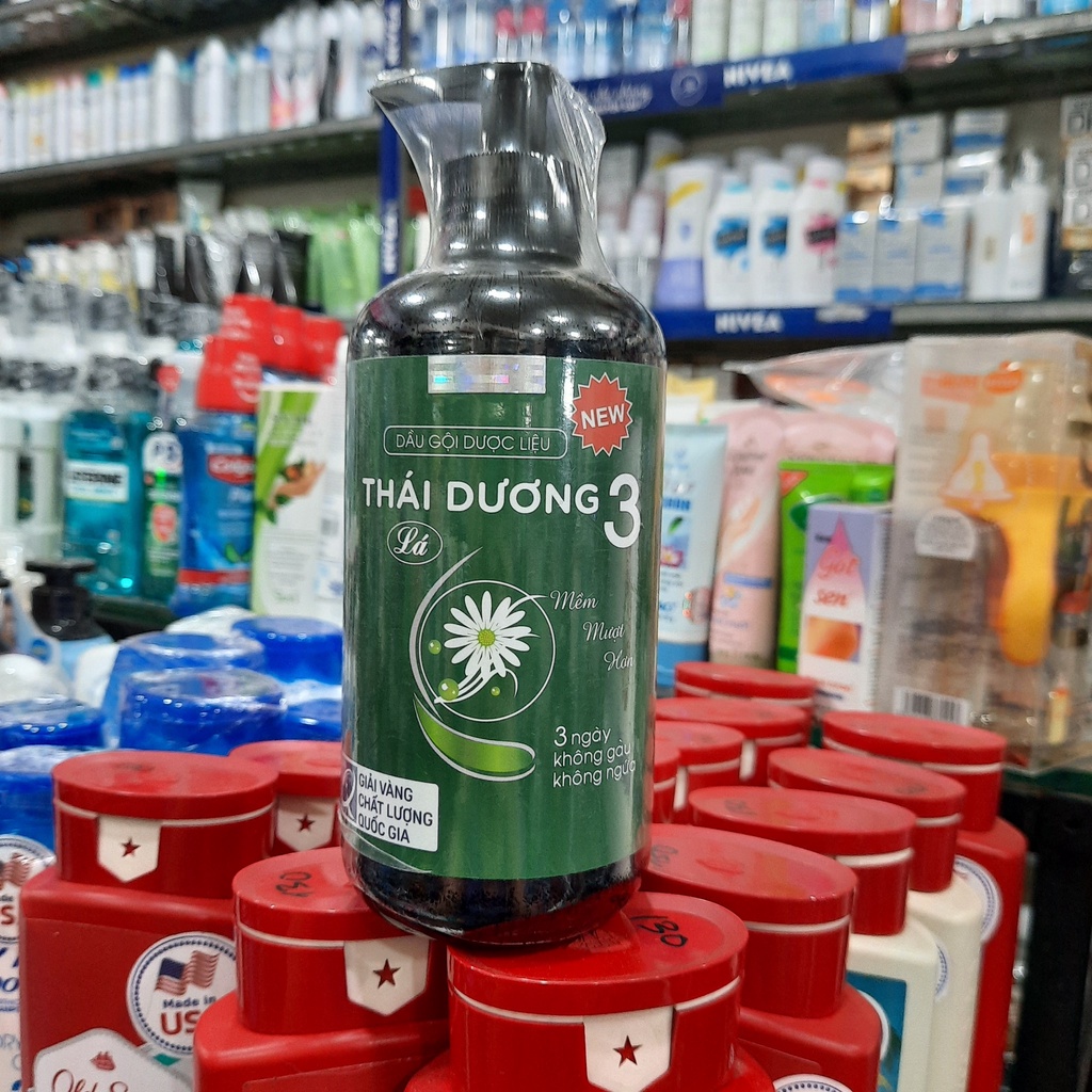 Dầu gội dược liệu Thái Dương 3 màu xanh lá 480ml