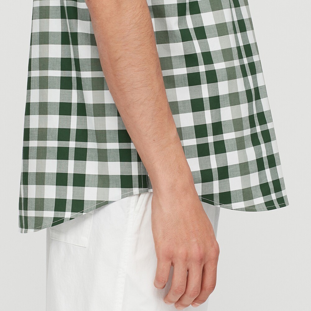 Áo sơ mi nam cộc tay kẻ caro thời trang của Uniqlo