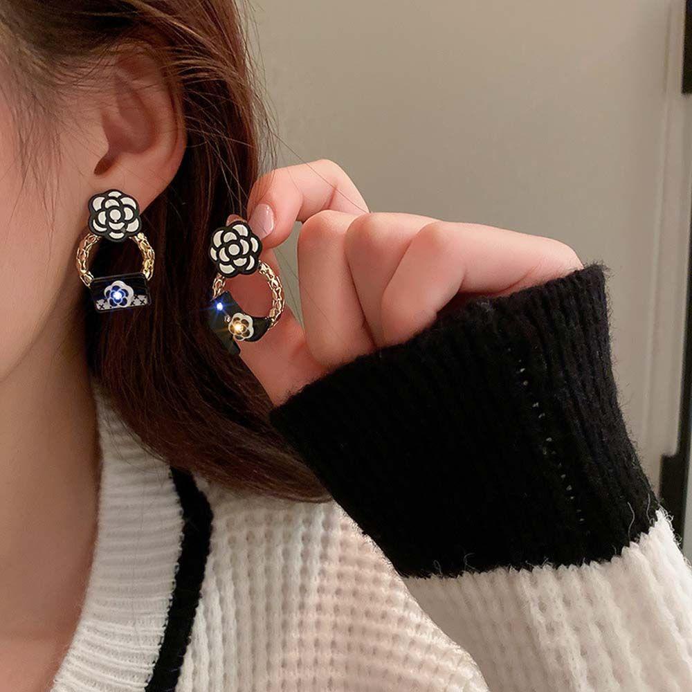 JARRED Bông Tai Hình Túi Xách / Giày Cao Gót Màu Trắng Đen Phong Cách Hàn Quốc Ngọt Ngào Thời Trang