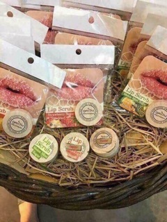 TẨY TẾ BÀO CHẾT MÔI PHUTAWAN