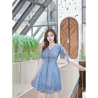 ĐẦM VÁY VOAN HOA NHÍ PHỐI NÚT ĐỎ CỔ TIM TAY LỠ DÁNG XÒE - hình thật shop chụp