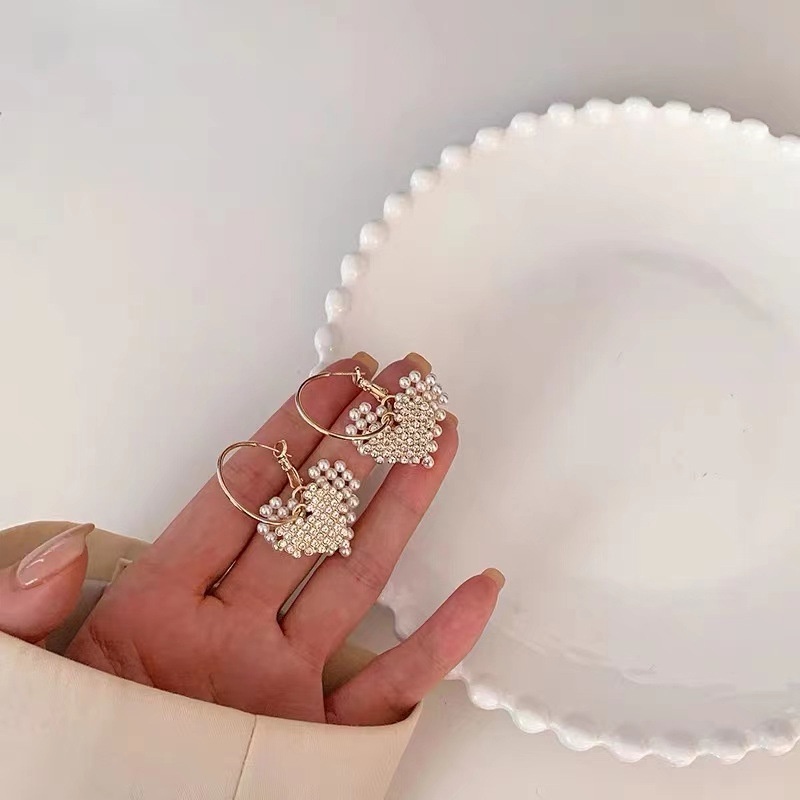 Khuyên tai dáng dài đính đá lấp lánh Trái tim to
