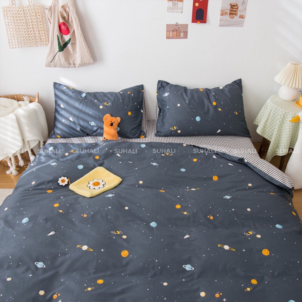 Bộ chăn ga giường cotton poly SUHALI hình vũ trụ gồm vỏ chăn mền, drap nệm và 2 vỏ gối