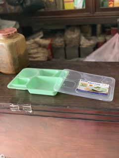 Khay cơm nhựa Duy Tân
