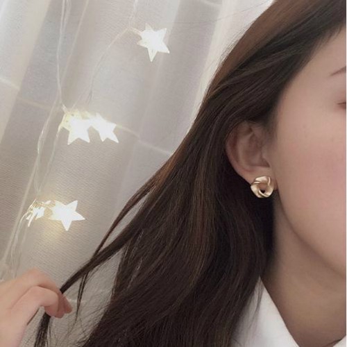 Khuyên tai hình tam giác vàng phong cách Hàn Quốc thanh lịch dành cho nữ