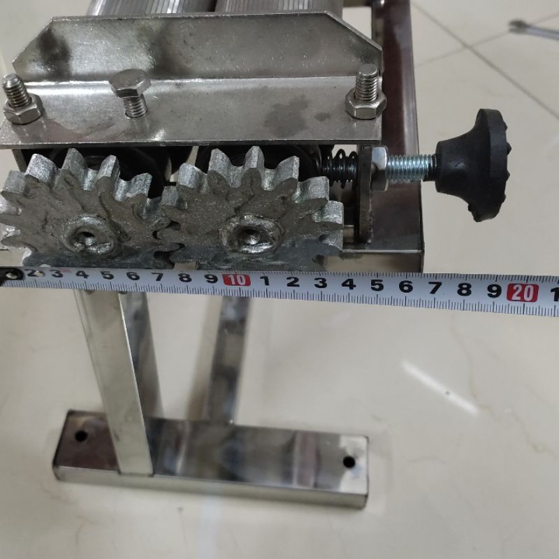 Máy cán mực điều chỉnh được theo độ dày mỏng của mực