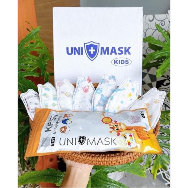 50 chiếc khẩu trang trẻ em 4 lớp KF94 UNI MASK giúp bé kháng khuẩn và chống bụi mịn