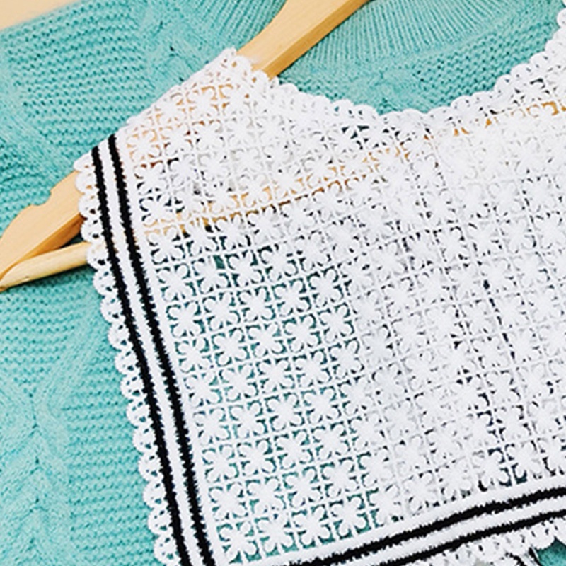 Khăn Choàng Cổ Vuông Vải Ren Họa Tiết Kẻ Sọc Thắt Nơ Trước Ngực Thêu Hoa Rỗng Cho Nữ