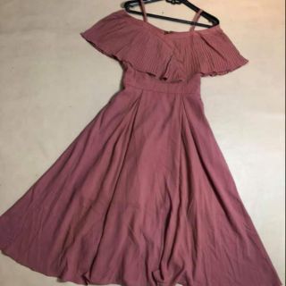 Đầm rớt vai
