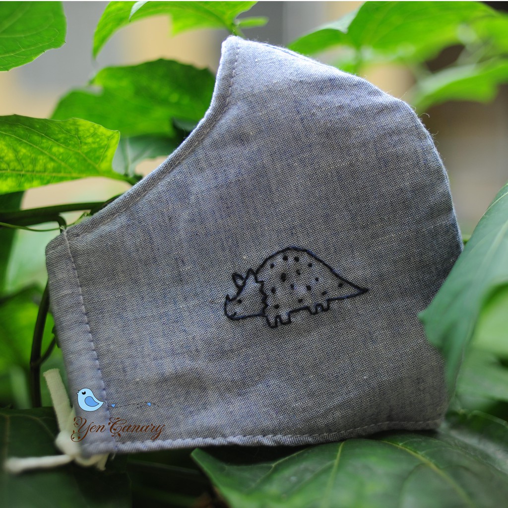 Khẩu trang thêu tay handmade, nhận thêu theo yêu cầu: thêu họa tiết, thêu tên,... | BigBuy360 - bigbuy360.vn