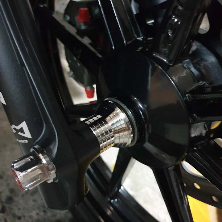 CỤC CANH BÁNH TRƯỚC CHO AB,CLICK,VARIO-SALAYA INOX 304 SIÊU SÁNG TRANG TRÍ XE MÁY