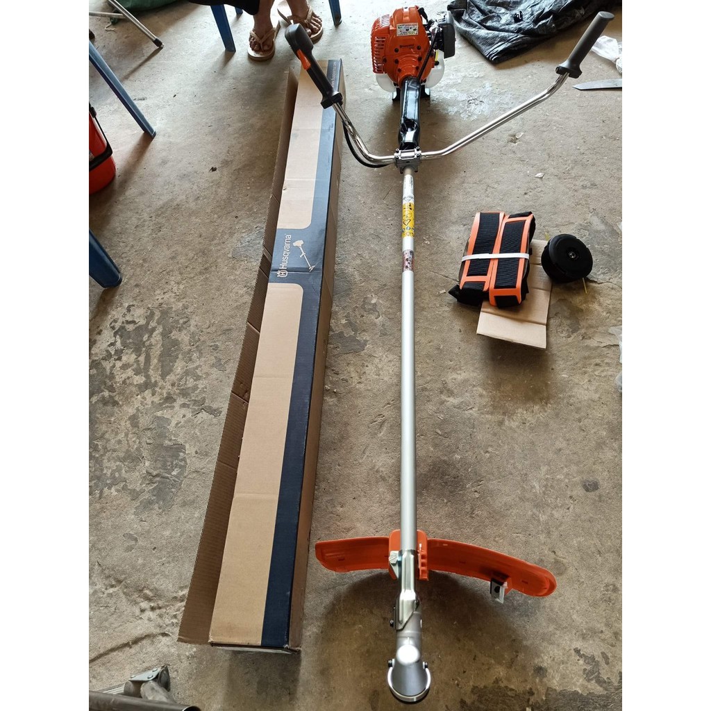 Máy Cắt Cỏ - Máy Cắt Cỏ Đẩy Tay Husvana 143