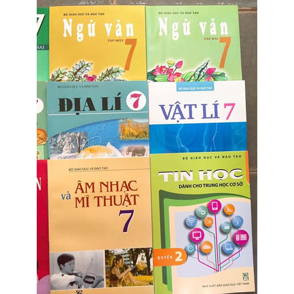Bộ sách giáo khoa lớp 7 - 12 quyển | BigBuy360 - bigbuy360.vn