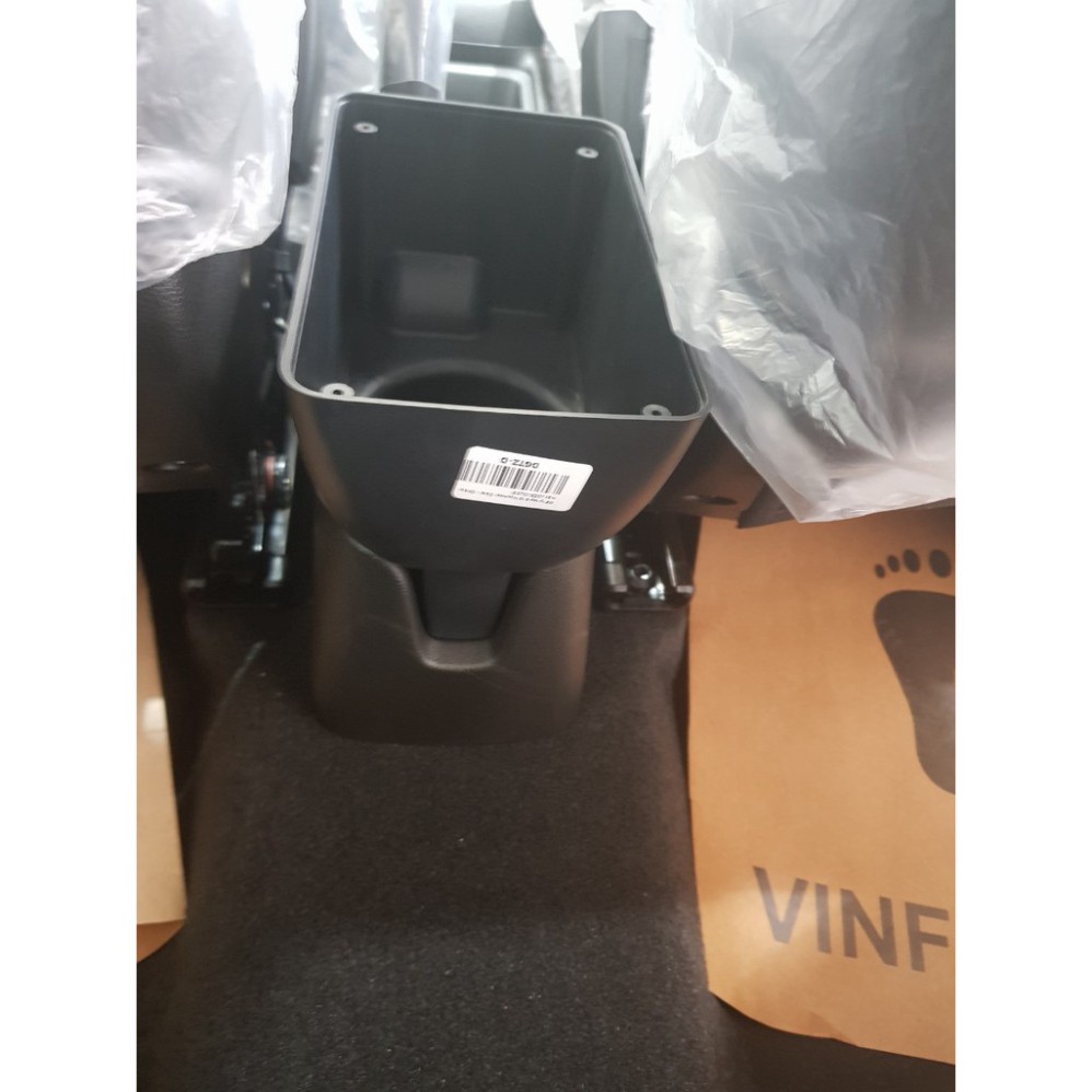 Sản Phẩm Hộp tỳ tay xe hơi, ô tô cao cấp dùng cho xe Vinfast Fadil DUSB-FD tích hợp 7 cổng USB: Màu Đen và Be .