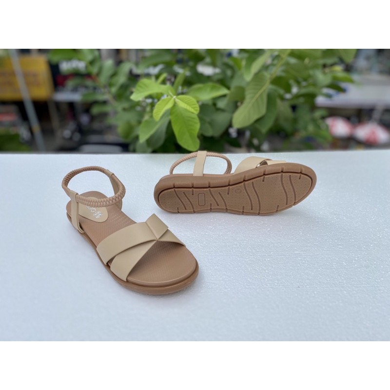SandalAldo quai Thun