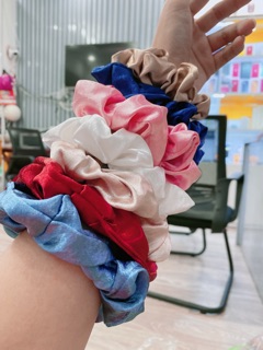 Scrunchies sẵn hàng