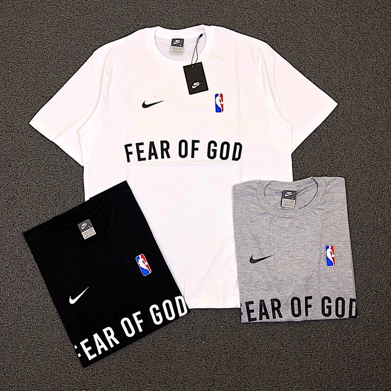 Áo Thun Nike Fear Of God Đen Và Xám Kèm Nhãn Dán Cá Tính