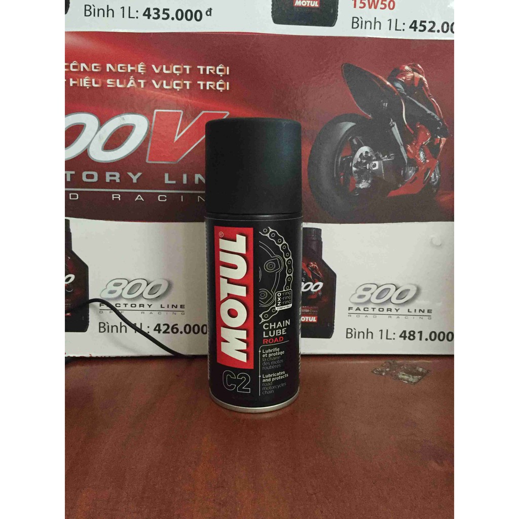 Chai xịt sên Motul MC Care C2 Chain Lube Road 150ml