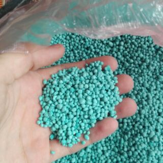 100 gr PHÂN BÓN NPK CHO DÂU TÂY