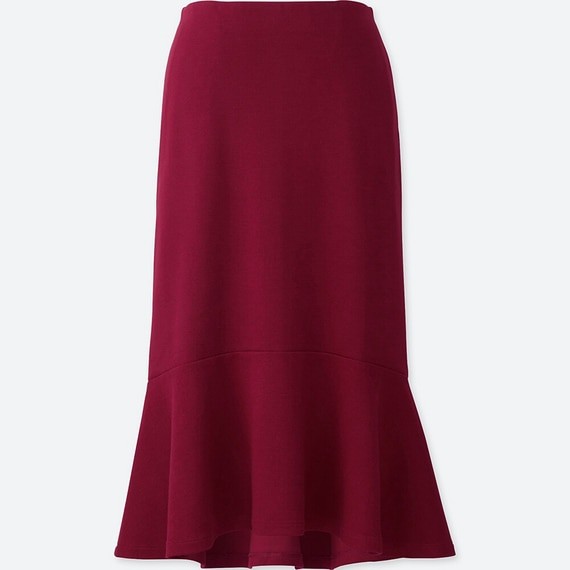 Chân váy dáng đuôi cá tôn dáng Uniqlo