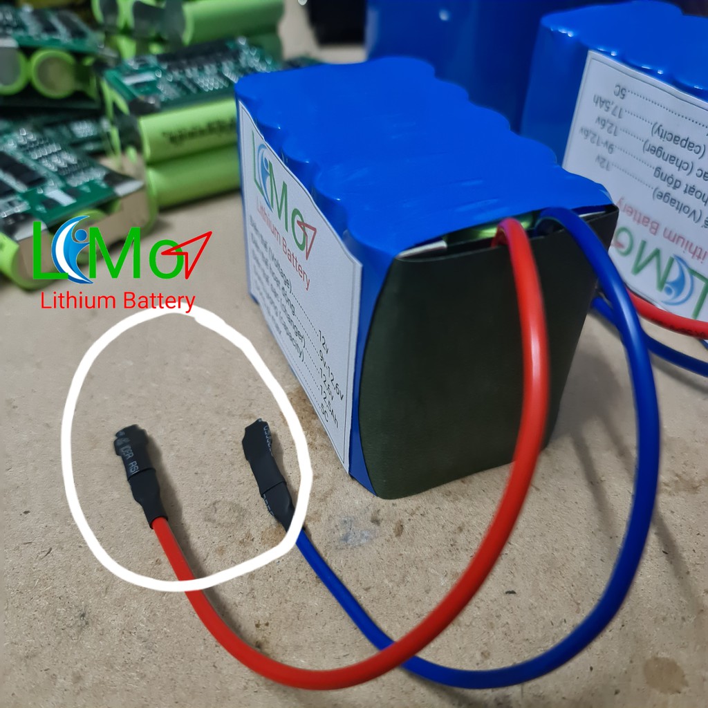 LIMO - Khối pin 3S 12,6v - 12,5Ah (Hàng loại 1, dòng xả cao thay bình acquy). Tặng kèm sạc siêu nhanh Lithium 12,6v