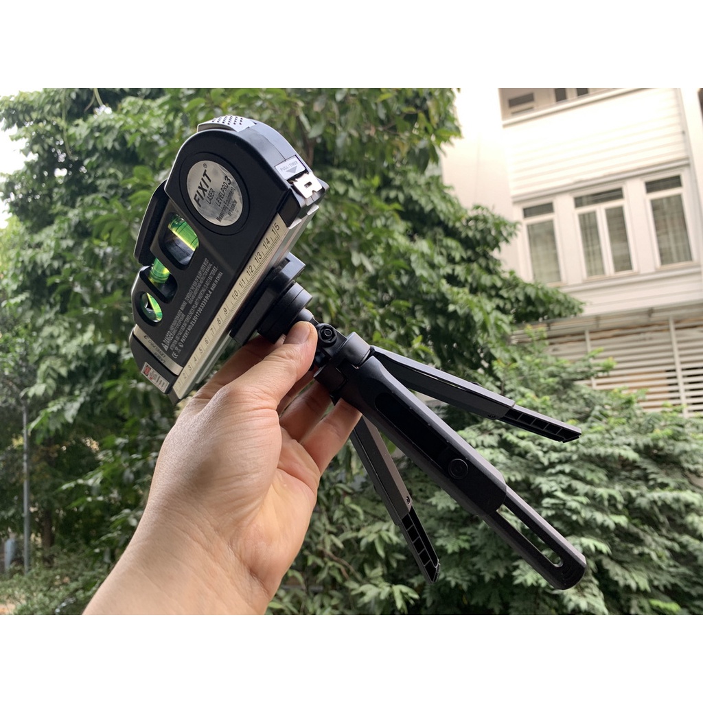 Thước laser đa năng cân bằng kèm thước kéo 2.5m