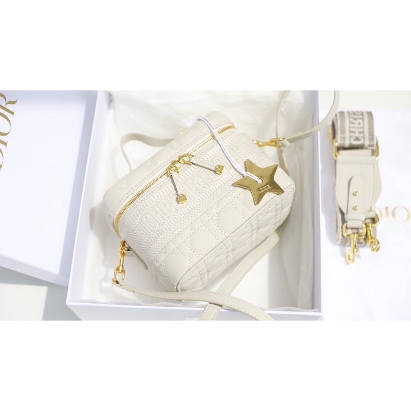 Túi Dior Vanity fullbox size 22cm kèm charm và khăn