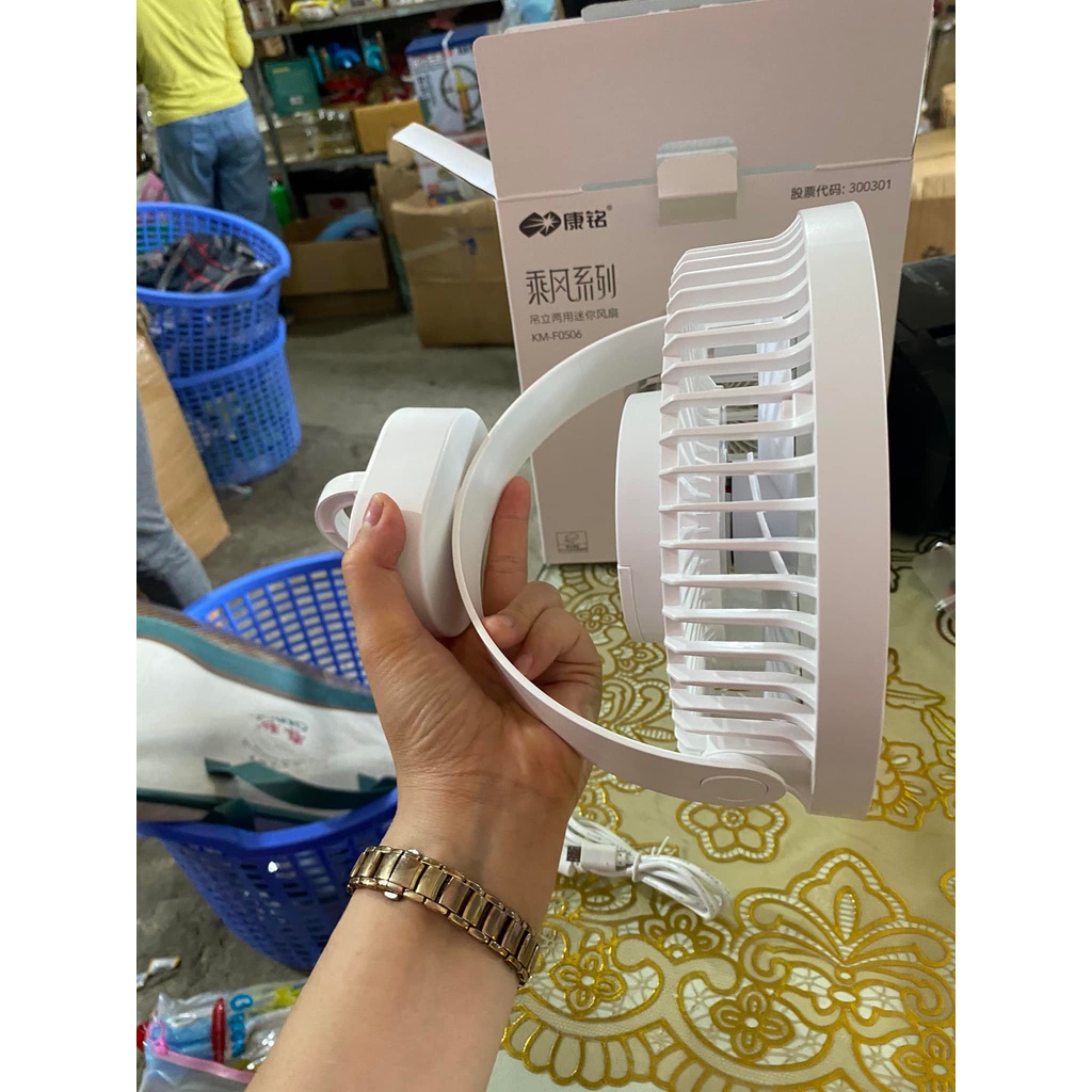 Quạt tích điện F0506 đa chức năng, để bàn, treo tường an toàn, thông minh
