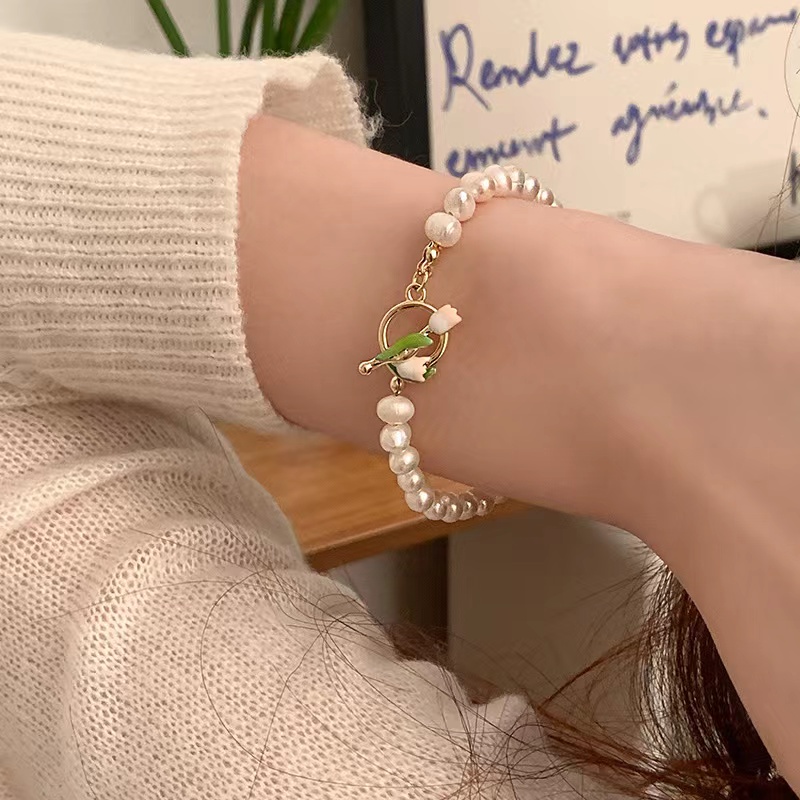 Vòng Tay Hoa Tulip Đính Ngọc Trai Đơn Giản Ngọt Ngào Cao Cấp Dễ Phối Đồ Thời Trang Cho Nữ