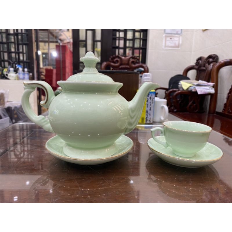 Bộ ấm chén men ngọc vẽ vàng kim Bát Tràng