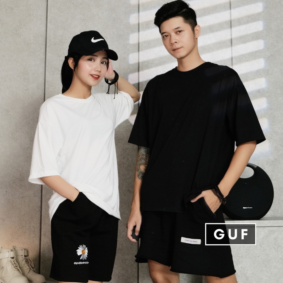 Áo thun Unisex basic trơn nam nữ tay lỡ oversize form rộng 2 màu trắng đen