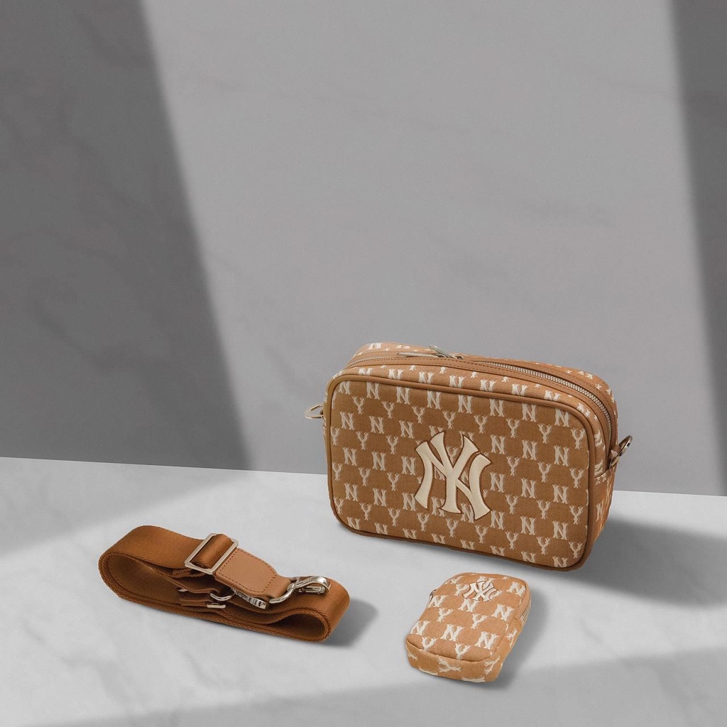 ✅  Túi đeo chéo MLB MONOGRAM Jacquard Cross Bag NEW YORK YANKEES - Beige 3ACRM041N-50BGS | CÓ SẴN HÀNG