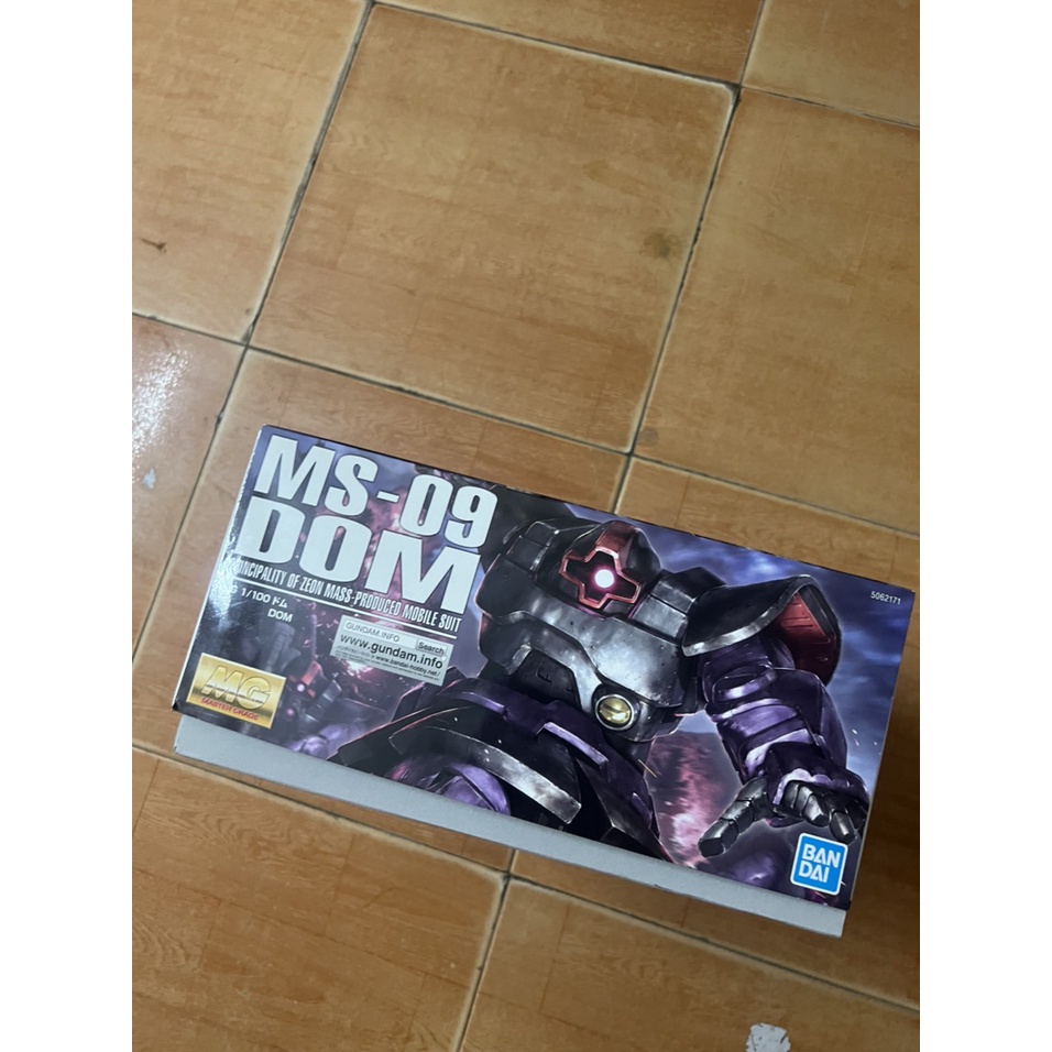 Mô hình lắp ráp MG 1/100 MS-09 Dom Bandai 4573102621719