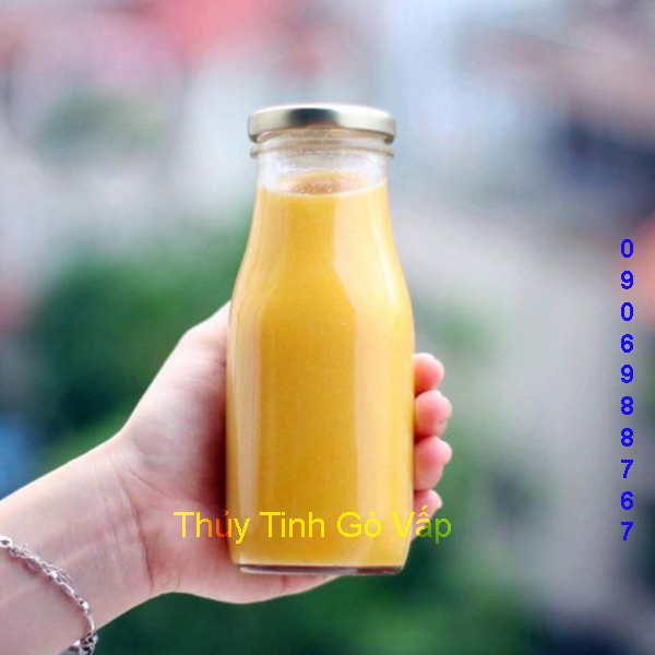 Bộ 2 chai thủy tinh nắp thiếc 300ml, đựng sữa, nước ép trái cây.