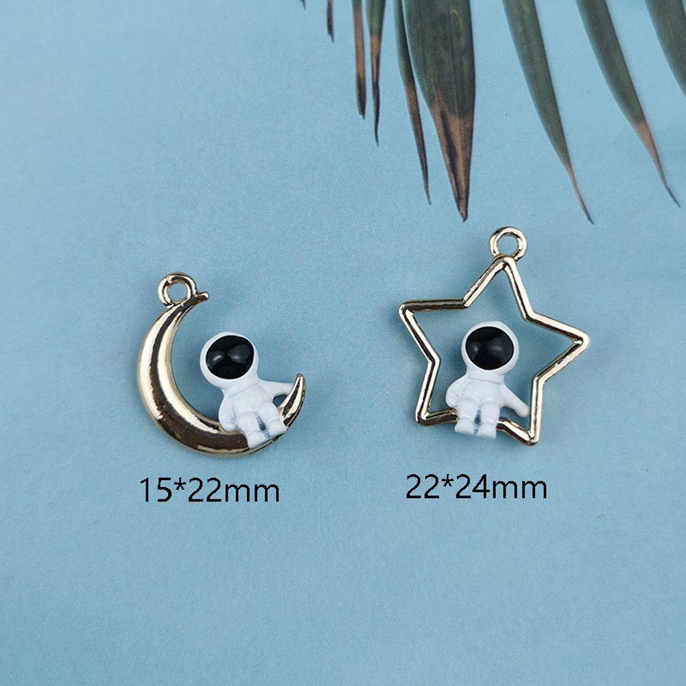 Mặt Vòng cổ / Vòng Tay / Khuyên Tai Họa Tiết Phi Hành Gia Hoạt Hình Dễ Thương DIY