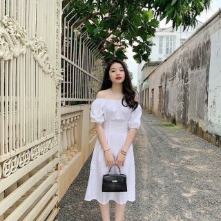 Đầm trắng bẹt vai