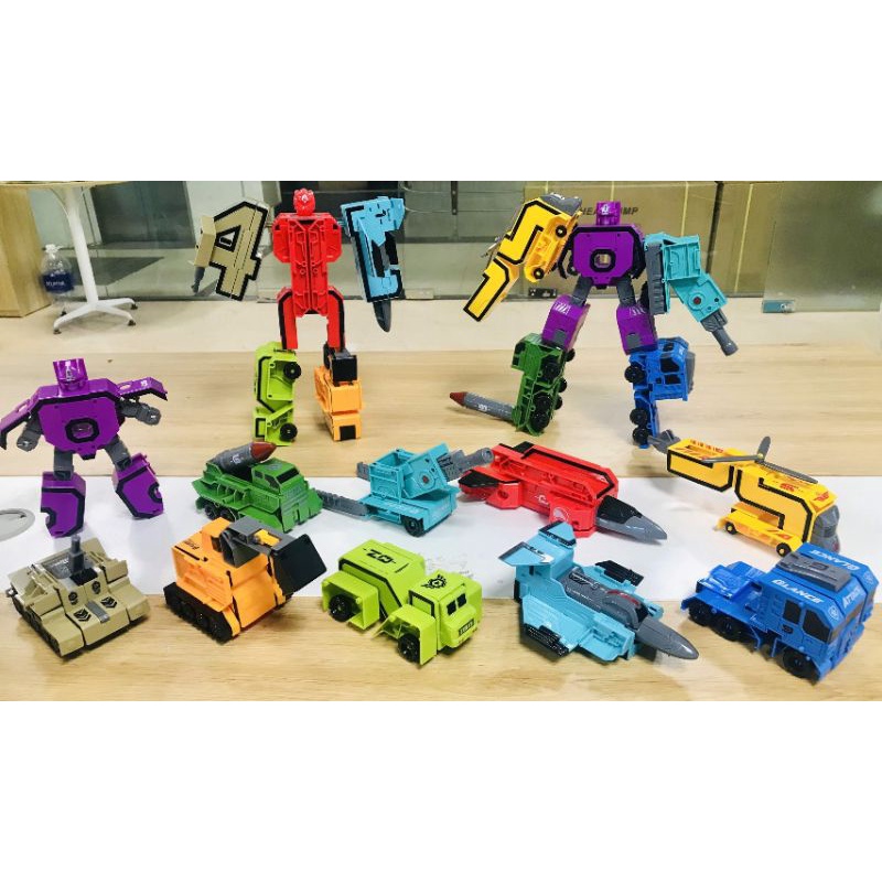 Đồ Chơi Bộ Chữ Số Robot Biến Hình size to, loại 1